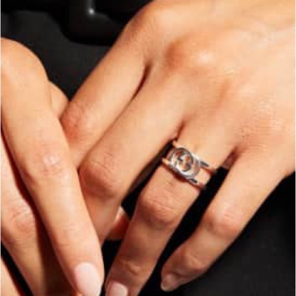 GUCCI INTERLOCKING WIDE OPEN BAND - Picture 10 of 13